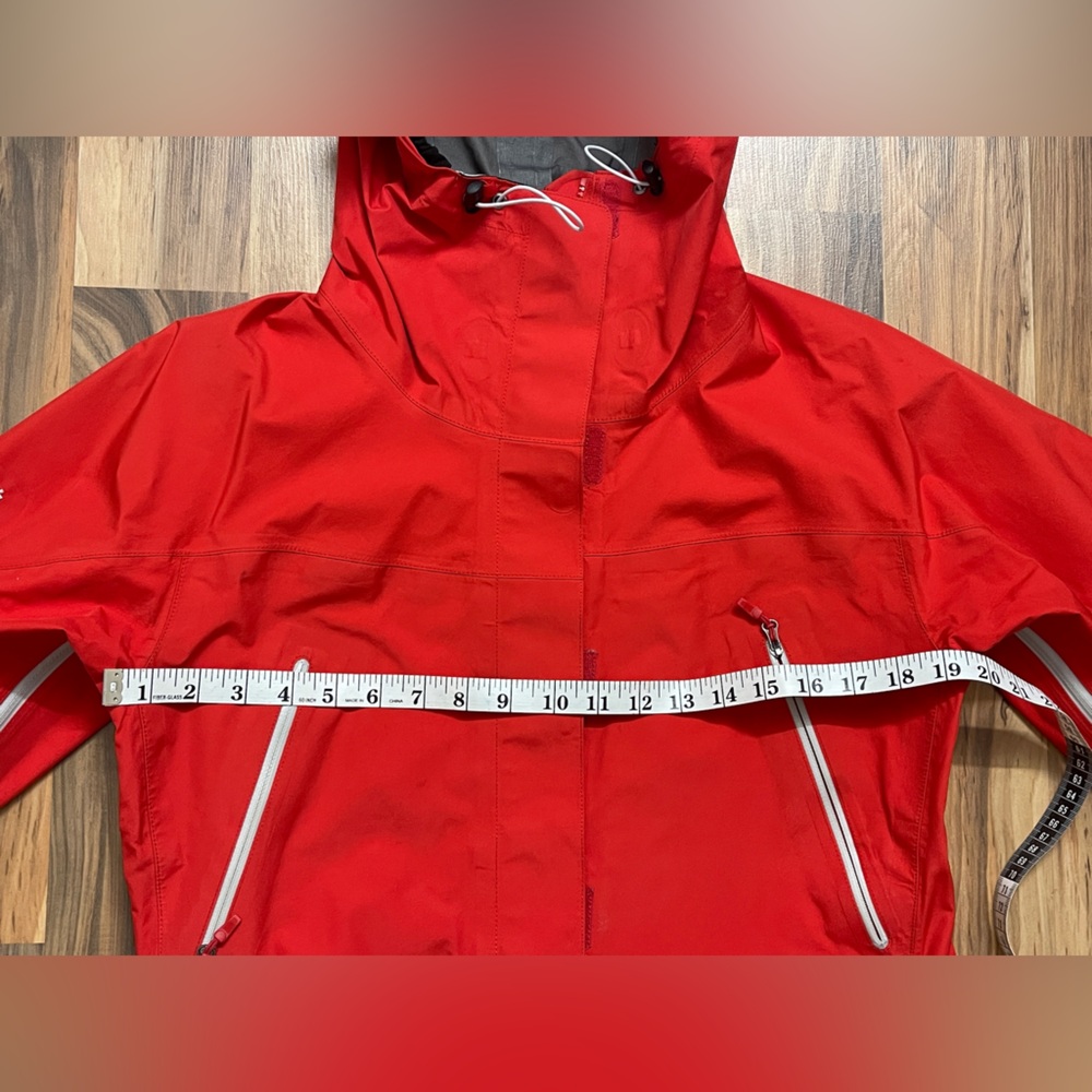 Marmot Women Pro-Shell Goretex Red Ski Jacket - Picture 9 of 13